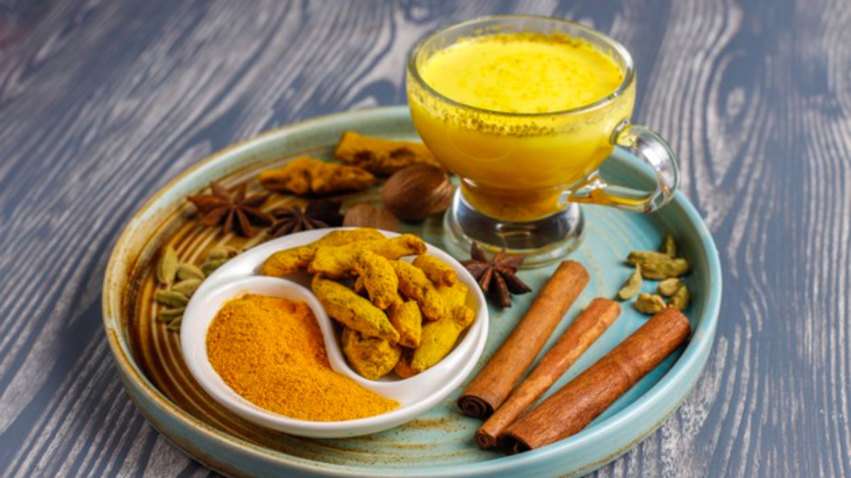 Drink this turmeric tea empty stomach in the morning for weight loss |  Drink News – India TV