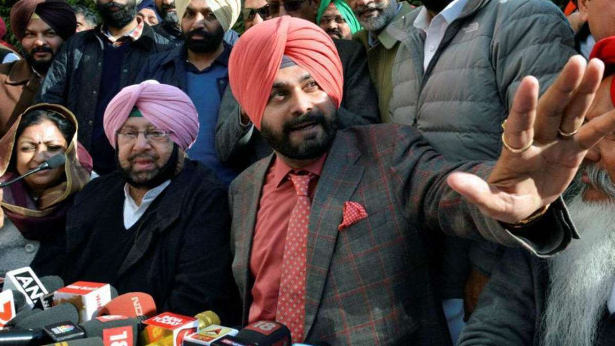 Amarinder refuses to fight Punjab election under Navjot Singh Sidhu's leadership, calls Sonia Gandhi