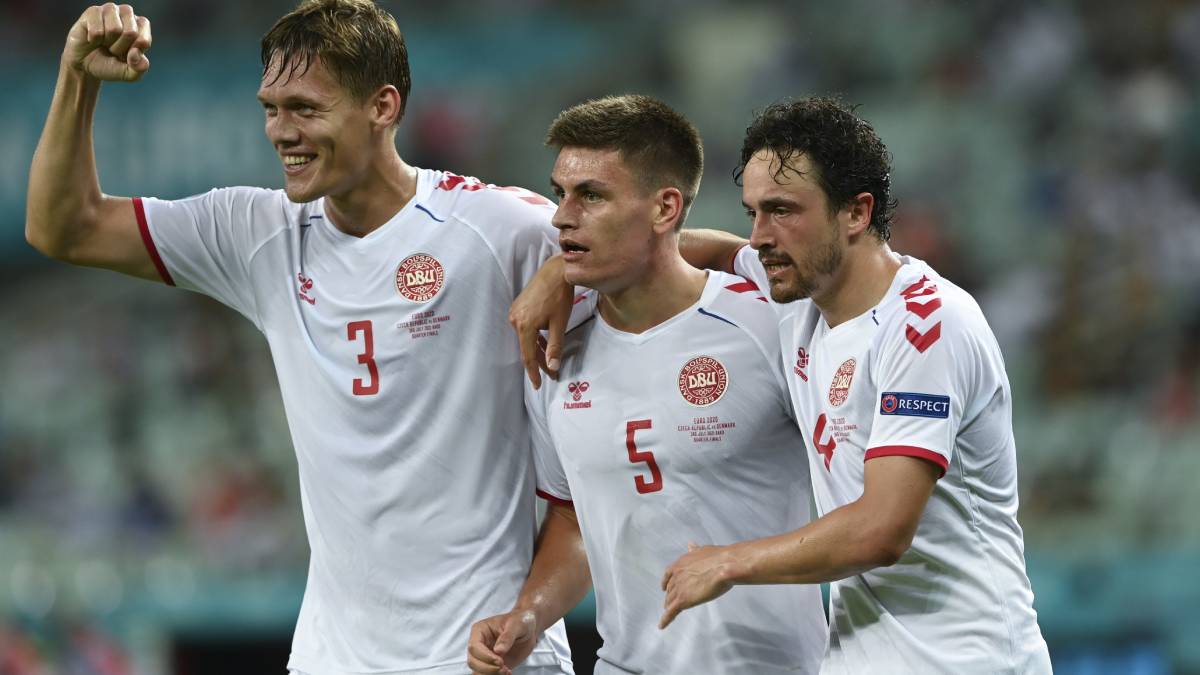 From left, Denmark's Jannik Vestergaard, Joakim Maehle and Thomas Delaney&nbsp;