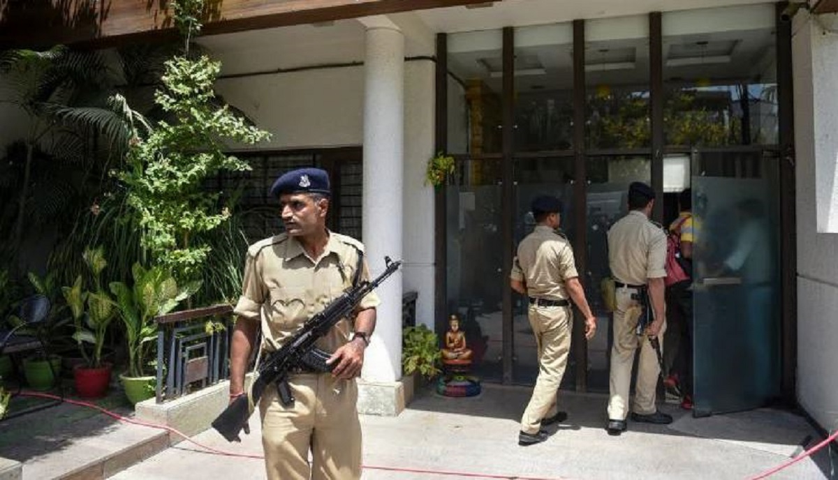 Income Tax dept conducts searches on group in Uttar Pradesh