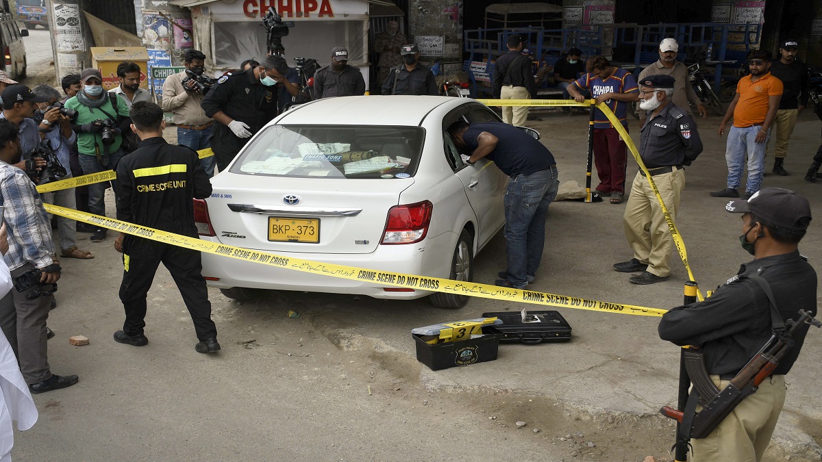 Pakistan Gunmen Attack Car Carrying Chinese Workers In Karachi Latest ...