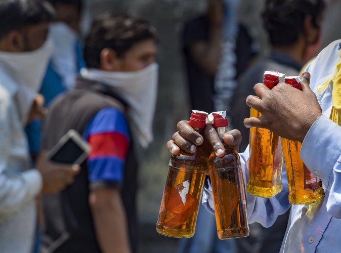 Punjab's excise dept engages IIT-Ropar to audit liquor manufacturing units