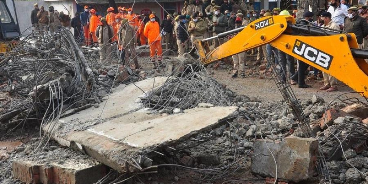 3 Killed and 4 People Got Hurt as Roof Collapsed Muzaffarnagar