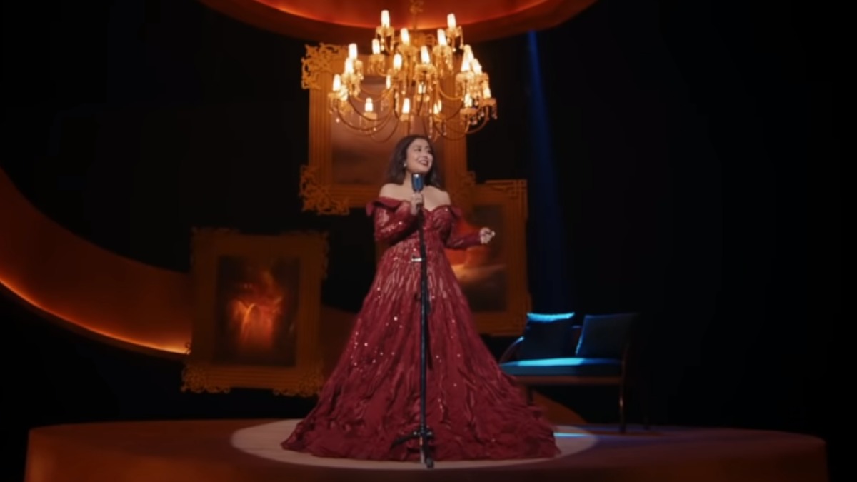 Neha Kakkar releases Dil Ko Karaar Aaya reprise version, husband Rohanpreet reaction is priceless&nbsp;