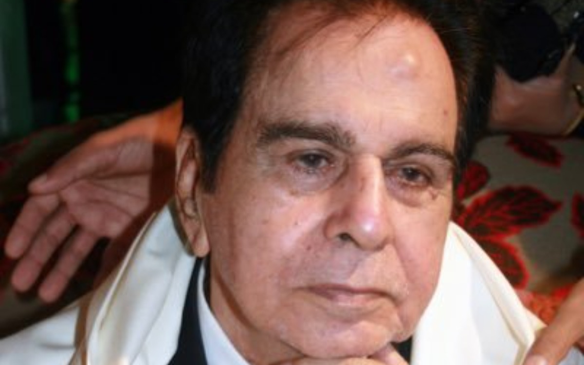 Legendary actor Dilip Kumar to get state funeral on Maharashtra CM Uddhav Thackeray's orders