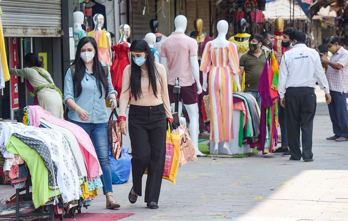 Covid norm violations: Delhi govt closes Lajpat Nagar market till further orders | India News – India TV