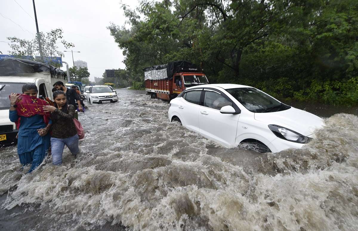 Delhi Rains: Man dies taking selfie near waterlogged rail underpass