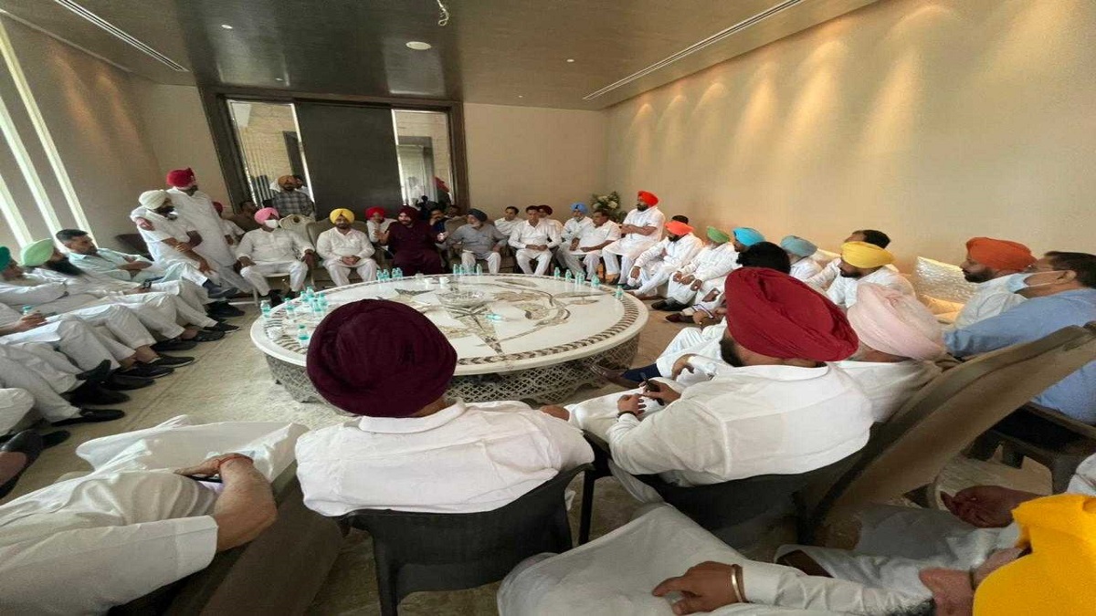 Navjot Sidhu's big show of strength: Over 60 Congress MLAs gather at his Amritsar home