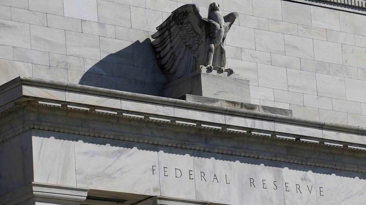 COVID pandemic continues to weigh on economy, labour market: US Federal Reserve