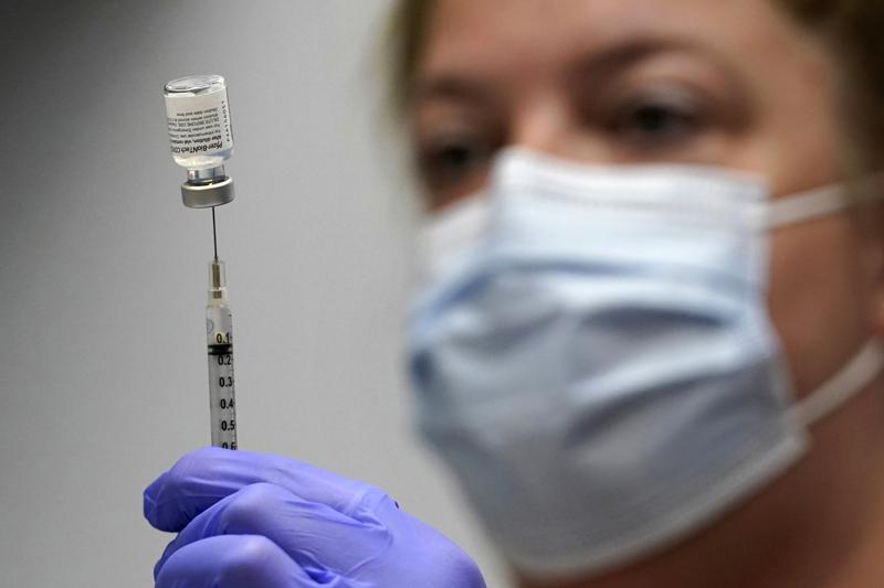 US regulators give full approval to Pfizer COVID-19 vaccine