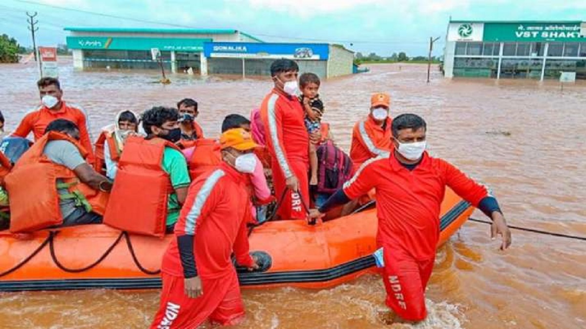 Rivers, drains and other water bodies are in a full spate in Sheopur and Shivpuri districts, officials said, adding many water bodies are overflowing in large parts of Madhya Pradesh.
&nbsp;