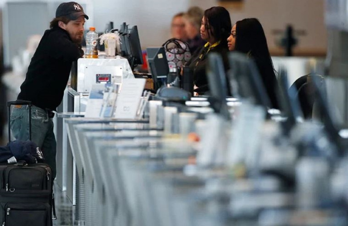 US could get commercial airlines involved in Afghanistan evacuation