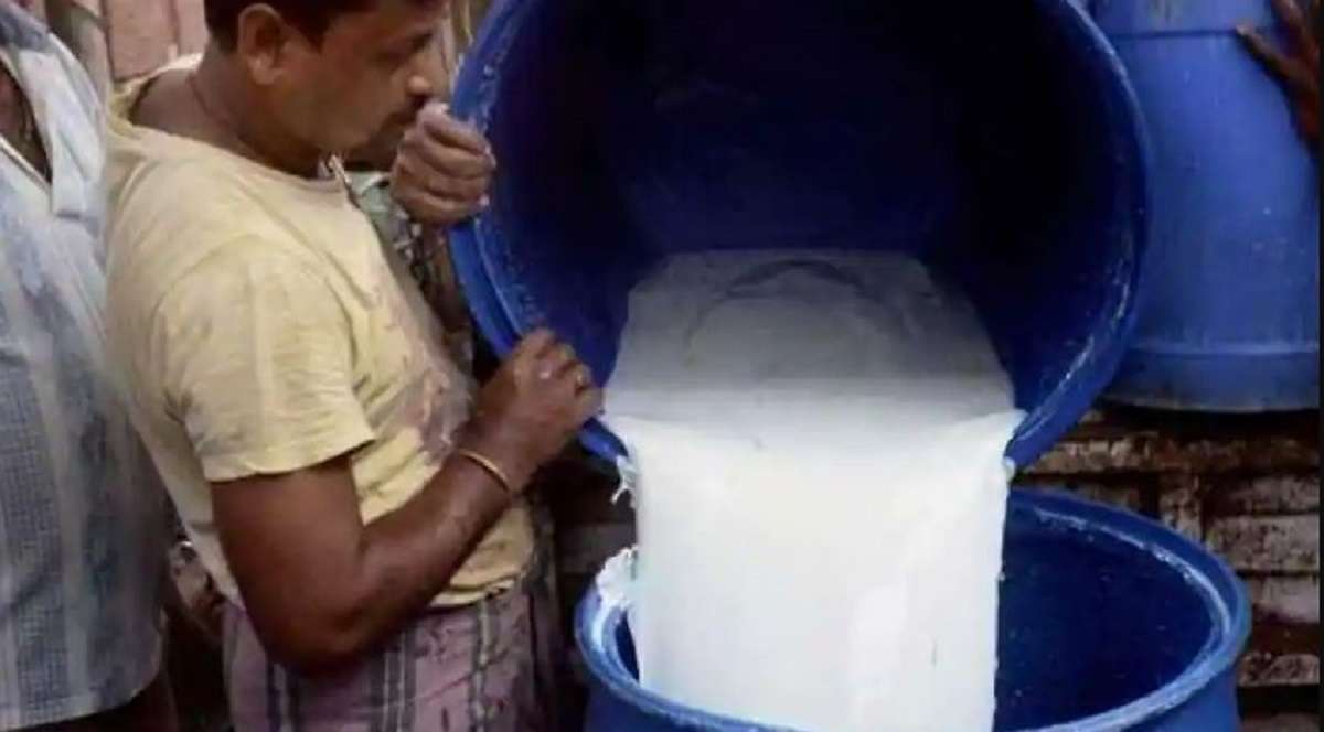 Odisha govt sanctions Rs 11 crore assistance for one lakh dairy farmers