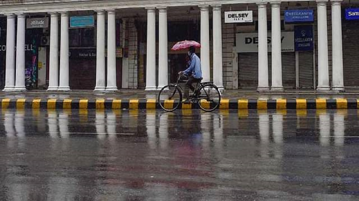 Monsoon revival: IMD issues orange alert for moderate rain in Delhi