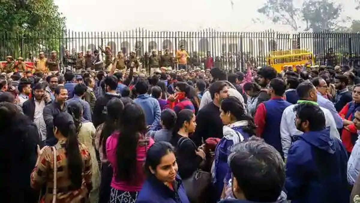 DU Teachers' Association Holds Protest Against Implementation Of NEP 2020