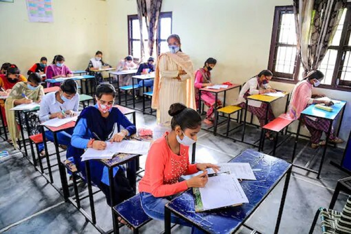 Consider dedicated education channel for students in COVID-19 times: HC to Maha govt