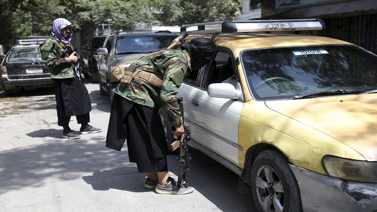 Taliban tell women Afghan govt workers to stay home until security allows