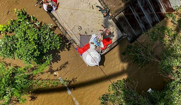 Madhya Pradesh Floods Wreak Havoc Thousands In Danger Latest News India Tv 7011