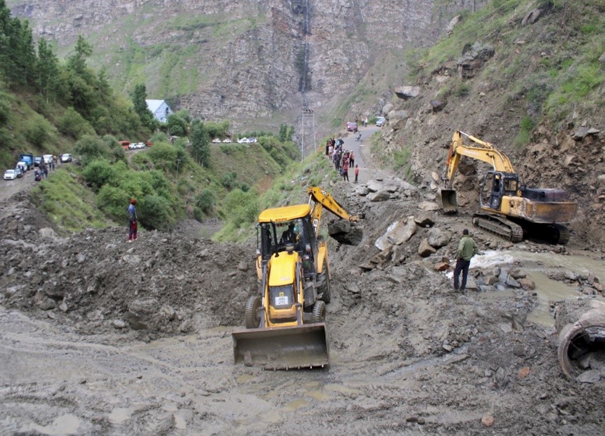 Shimla: Landslide near Khalini road; no casualties reported