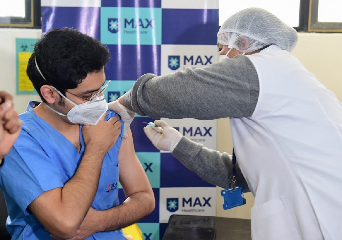 Mega vaccination drive in Lucknow today; 1 lakh inoculations on target