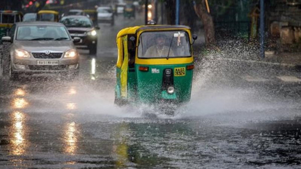 Delhi Likely To Receive Another Spell Of Rain; IMD Issues Orange Alert ...