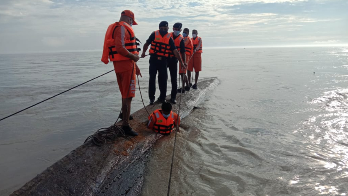 Brahmaputra Boat Capsize Assam Cm Himanta Visits Mishap Site Orders