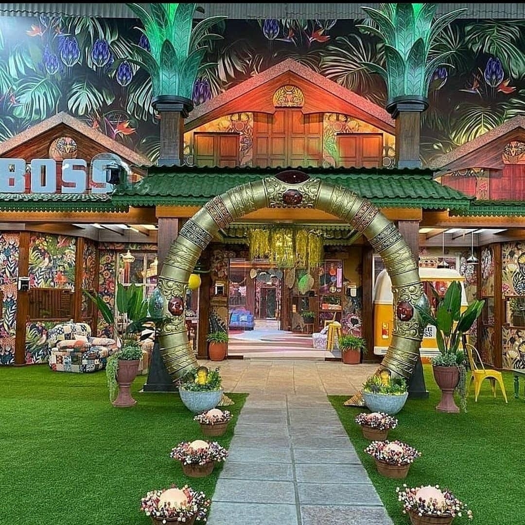 Bigg Boss 15: Caravan to 'Vishwasun-tree,' FIRST PICS of jungle themed  house go viral | Tv News – India TV