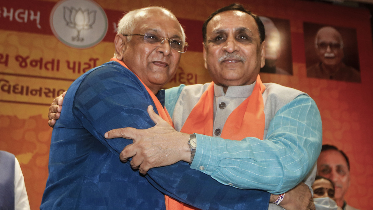 Gujarat CM-designate Bhupendra Patel meets Vijay Rupani ahead of swearing-in ceremony