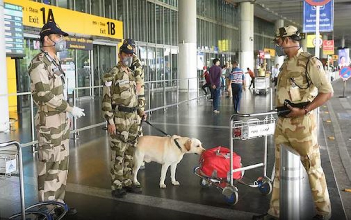 Bomb hoax at Delhi's IGI Airport: How a fight between two passengers turns  into bomb fear on flight | India News – India TV