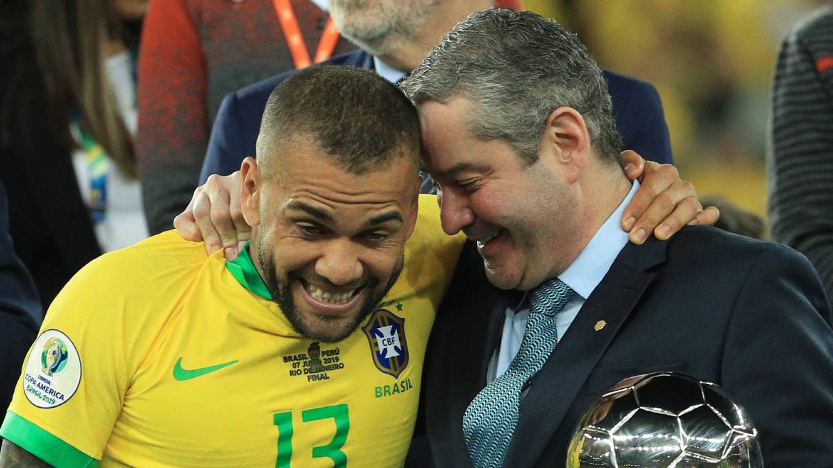 File photo of Brazil football president Rogerio Caboclo with defender Dani Alves (left).