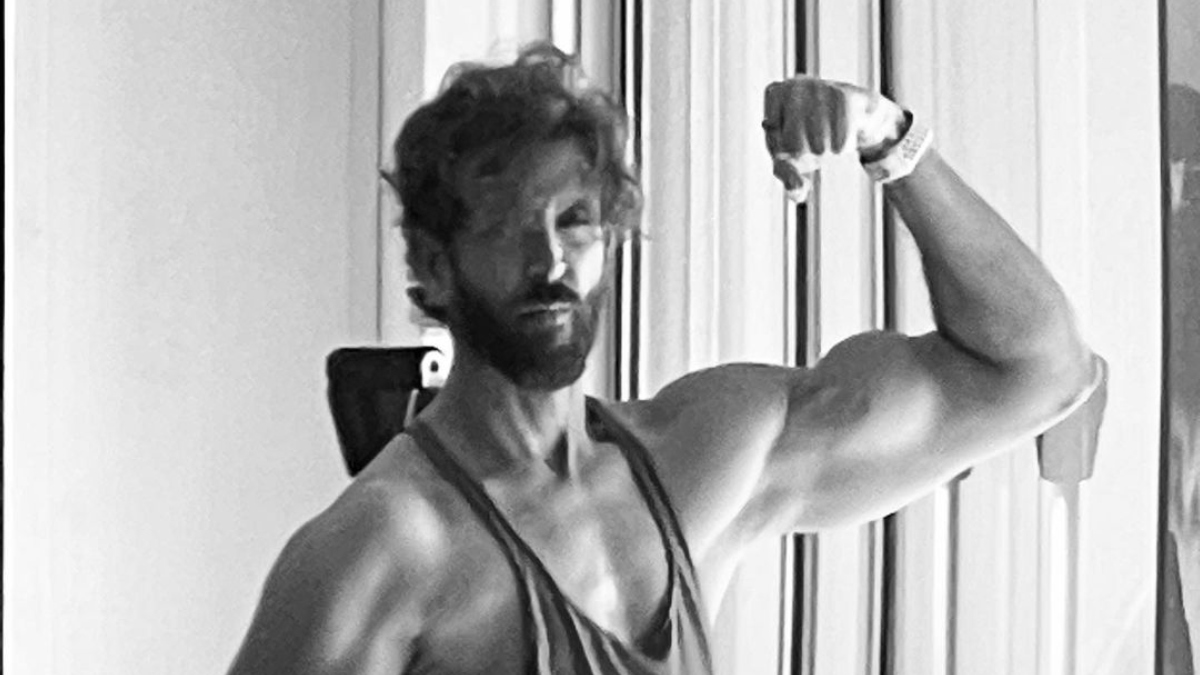 Take A Look At Bulked Up Hrithik Roshan For 'Fighter'!