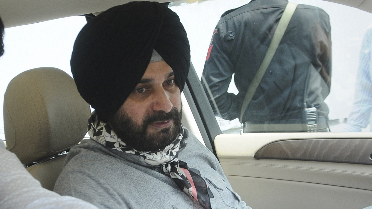 Congress leadership miffed with Navjot Sidhu? Deny him time for meeting