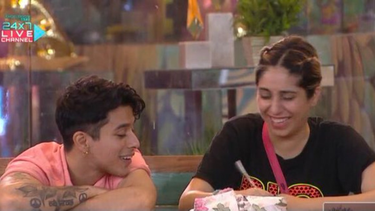 Bigg Boss OTT: Neha Bhasin says she would've dated Pratik if they had ...