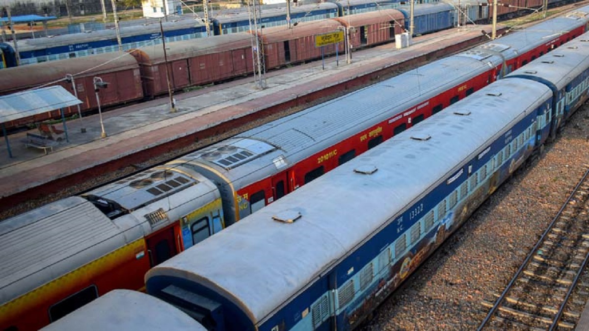 RRB Recruitment 2021: Northern Railway has a vacancy for 3093 apprentice posts. The application process started on September 20.&nbsp;