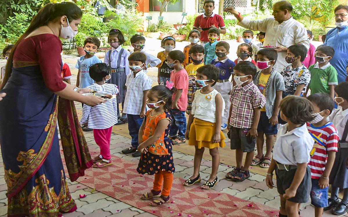 Uttar Pradesh to allow only vaccinated teachers in schools