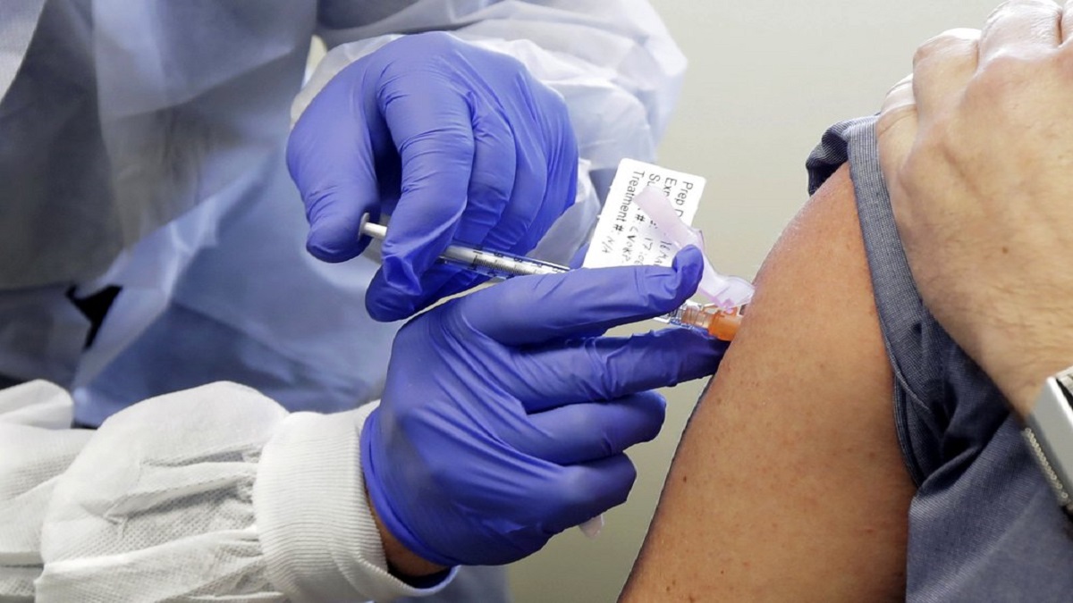 Top European Union official calls for more COVID vaccination efforts