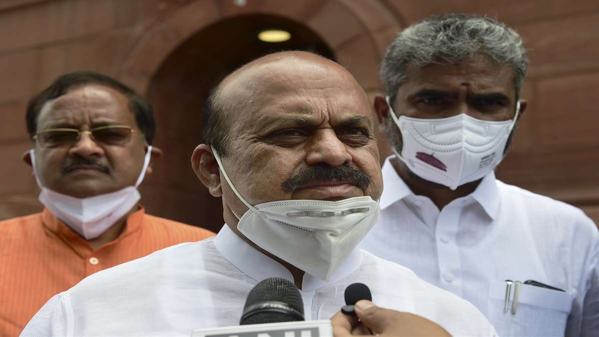 Karnataka Bypolls: Cong Accuses BJP Of Distributing Rs 2,000 Per Vote ...