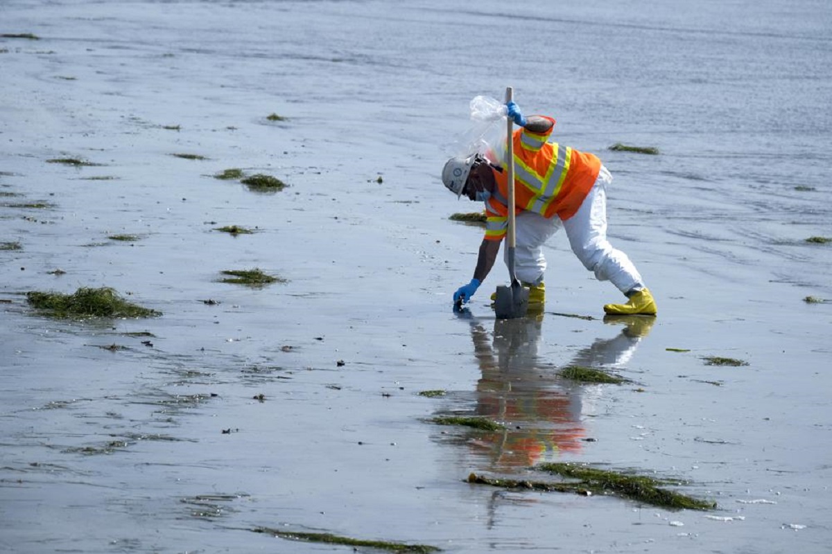 California oil spill: How much oil leaked from ruptured underwater pipeline still unknown