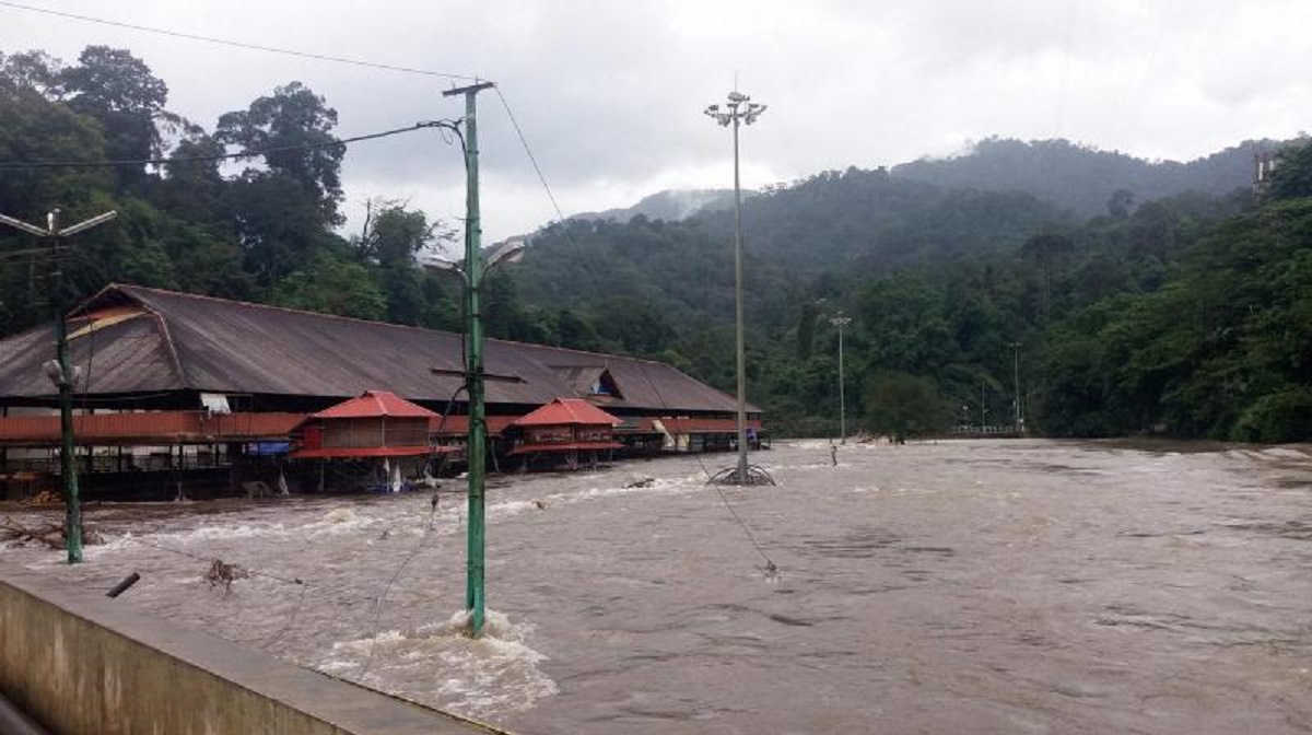 Kerala floods: Sabarimala devotees asked not to visit temple as river Pamba overflows