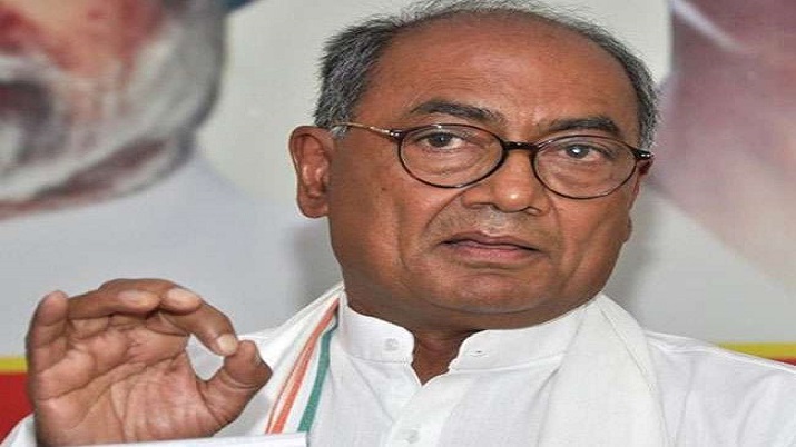 Now, Digvijaya Singh showers praise on Amit Shah in Jaipur