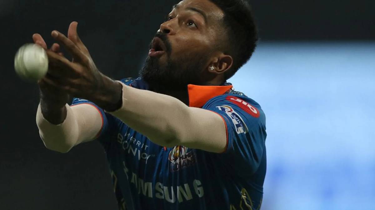 T20 World Cup: Hardik Pandya Injures Shoulder, Sent For Precautionary Scans