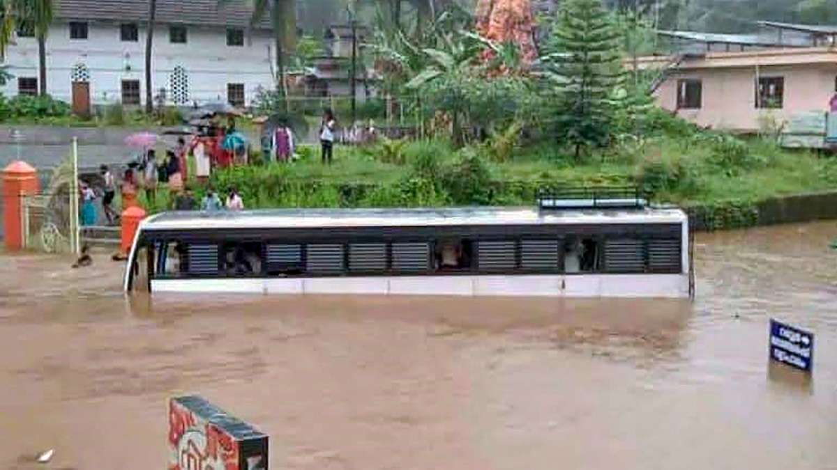 Kerala rains death toll MeT alert sounded Chief Minister Pinarayi ...