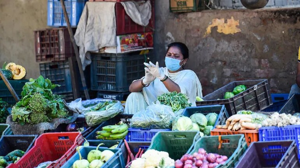 Vegetable prices in Delhi-NCR soar following rise in fuel rates, crop failure