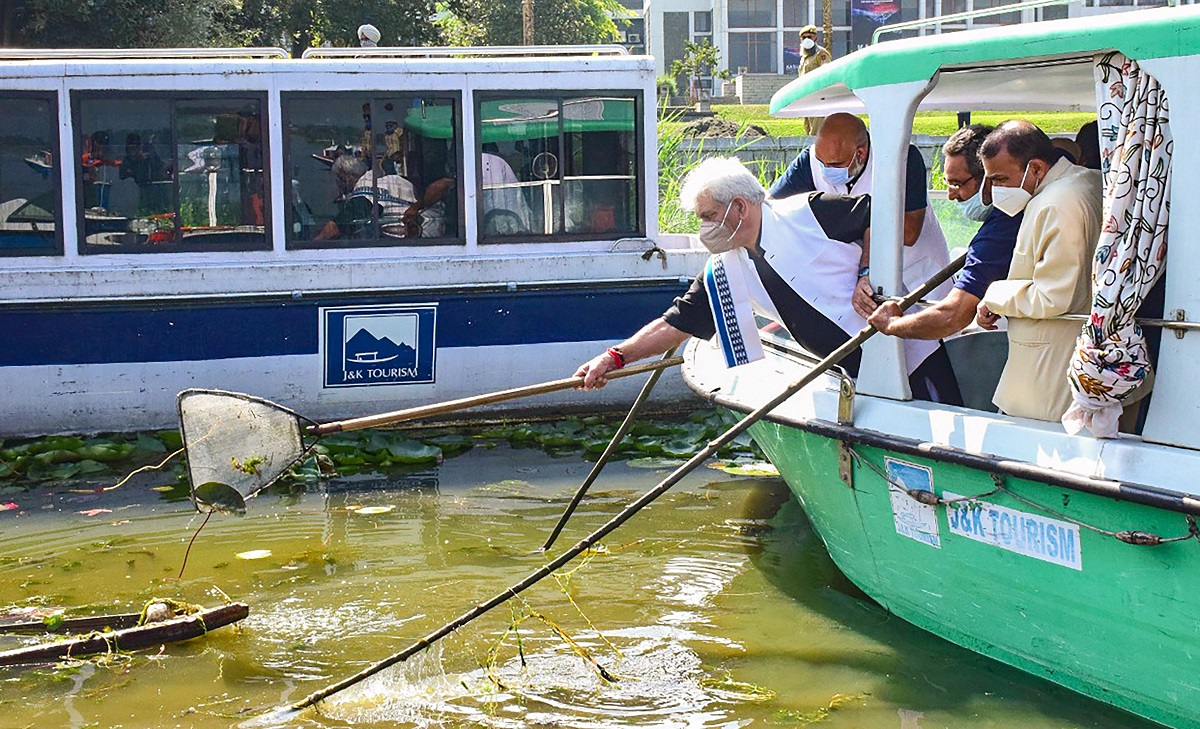 J&K LG inaugurates Wildlife Week, says admin focused on conserving natural resources