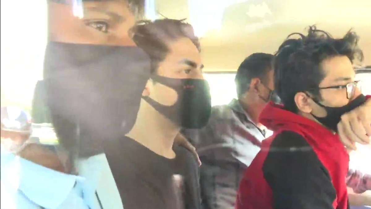 NCB raids Mumbai cruise: NCB arrests SRK's son Aryan Khan and others in drugs case