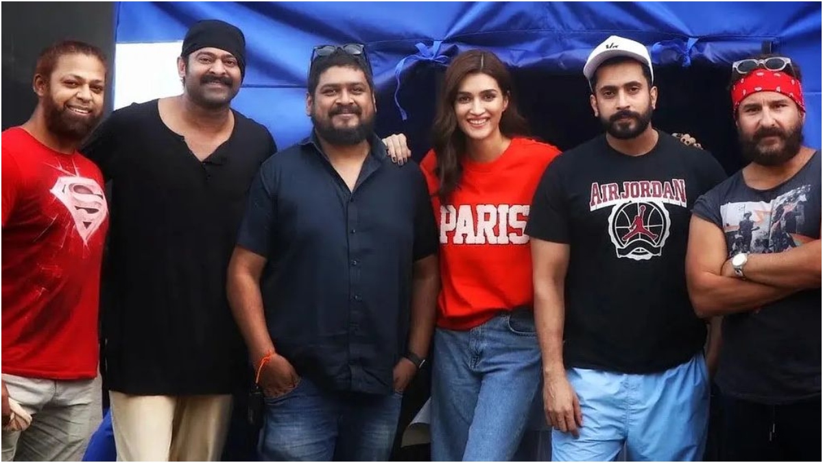 Adipurush Shoot Wrapped Up Om Raut Shares Bts Pic With Prabhas Kriti Sanon Saif Ali Khan