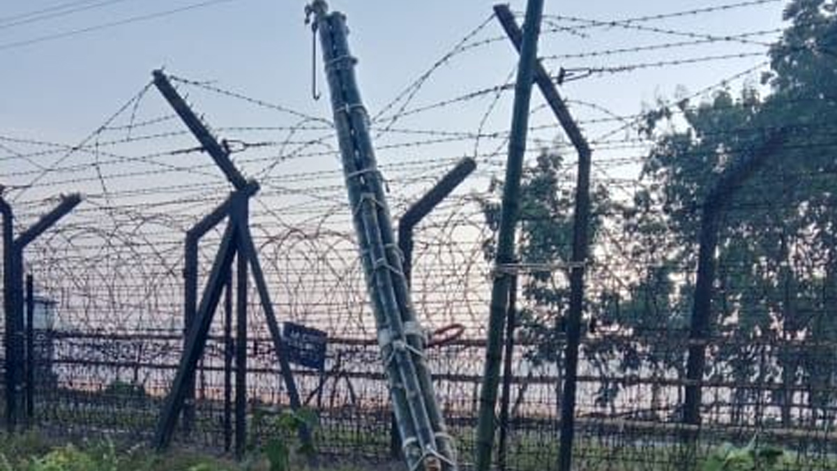 Two suspected Bangladeshi cattle smugglers killed in BSF firing near Cooch Behar border