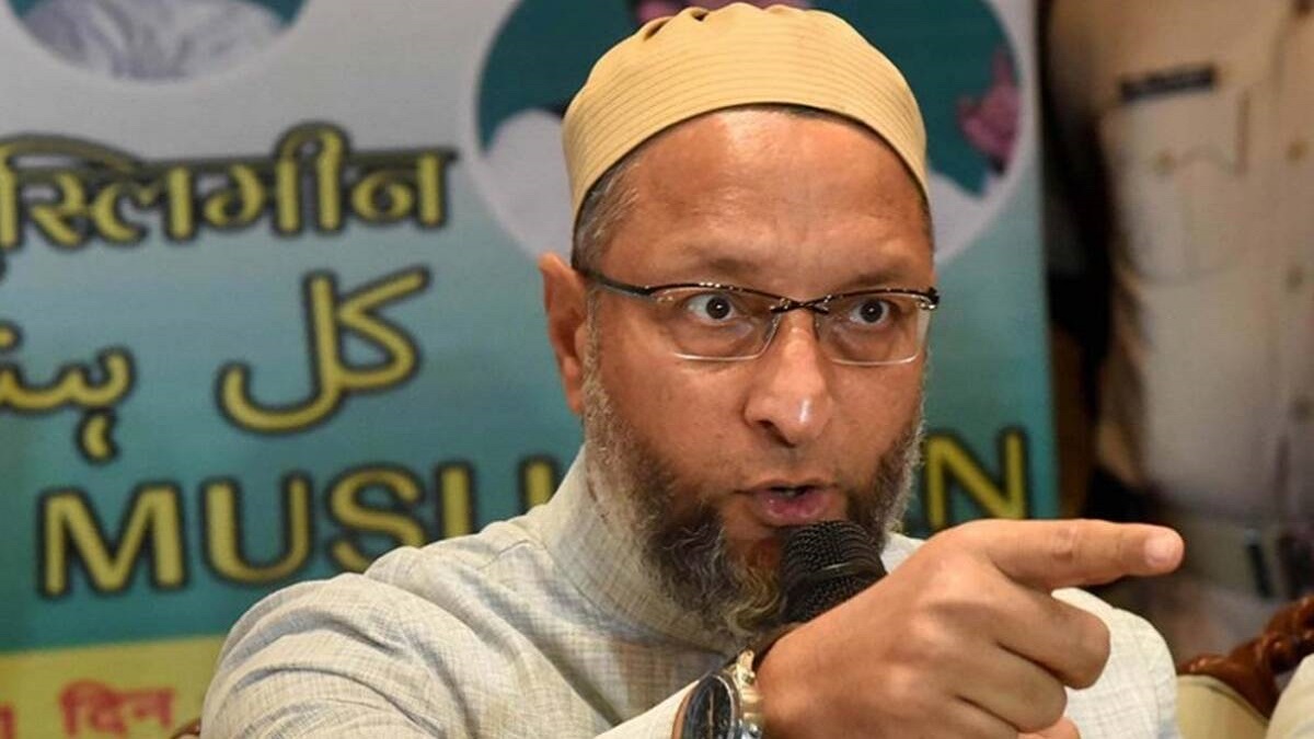 'Plain hatred towards Muslims': AIMIM chief Owaisi on protests against namaz in Gurugram