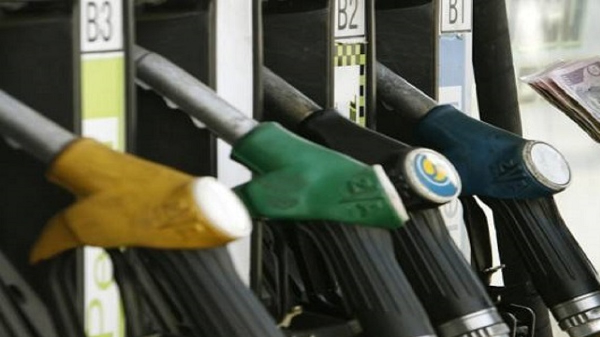 Petrol, diesel price cut across country as Centre cuts excise duty, states reduce VAT. Details