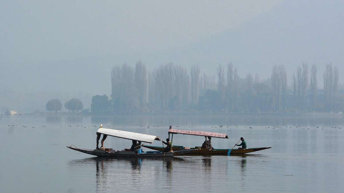 At 0.1 degree Celsius, Srinagar records coldest night.&nbsp;